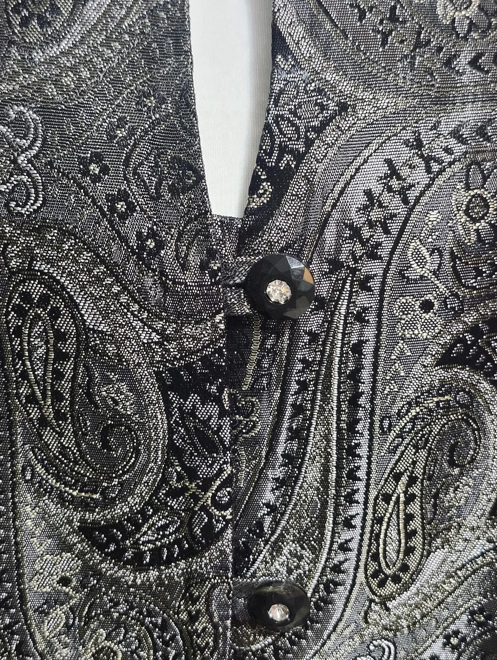 Vintage Chapter Metallic Paisley Button-Front Jacket - Black & Silver - Picture 3 of 9